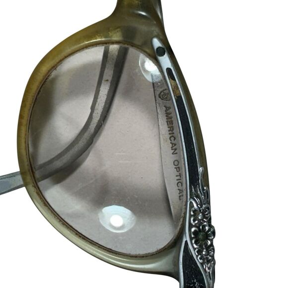 American Optical VTG 60’s Aluminum Frame Floral Cats Eye Glasses 5 1/4 - Picture 3 of 16